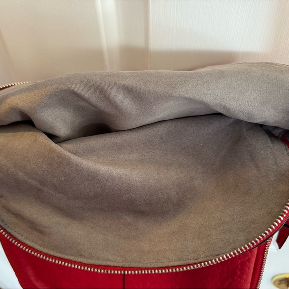 Vince Camuto Crossbody Bag Purse Scarlet Red 100% Genuine Leather Pockets Galore - Picture 9 of 13